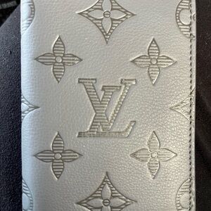 Louis Vuitton Gray Monogram Wallet organizer